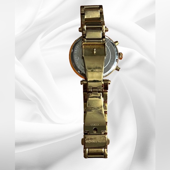 Michael Kors watch - Picture 2 of 3